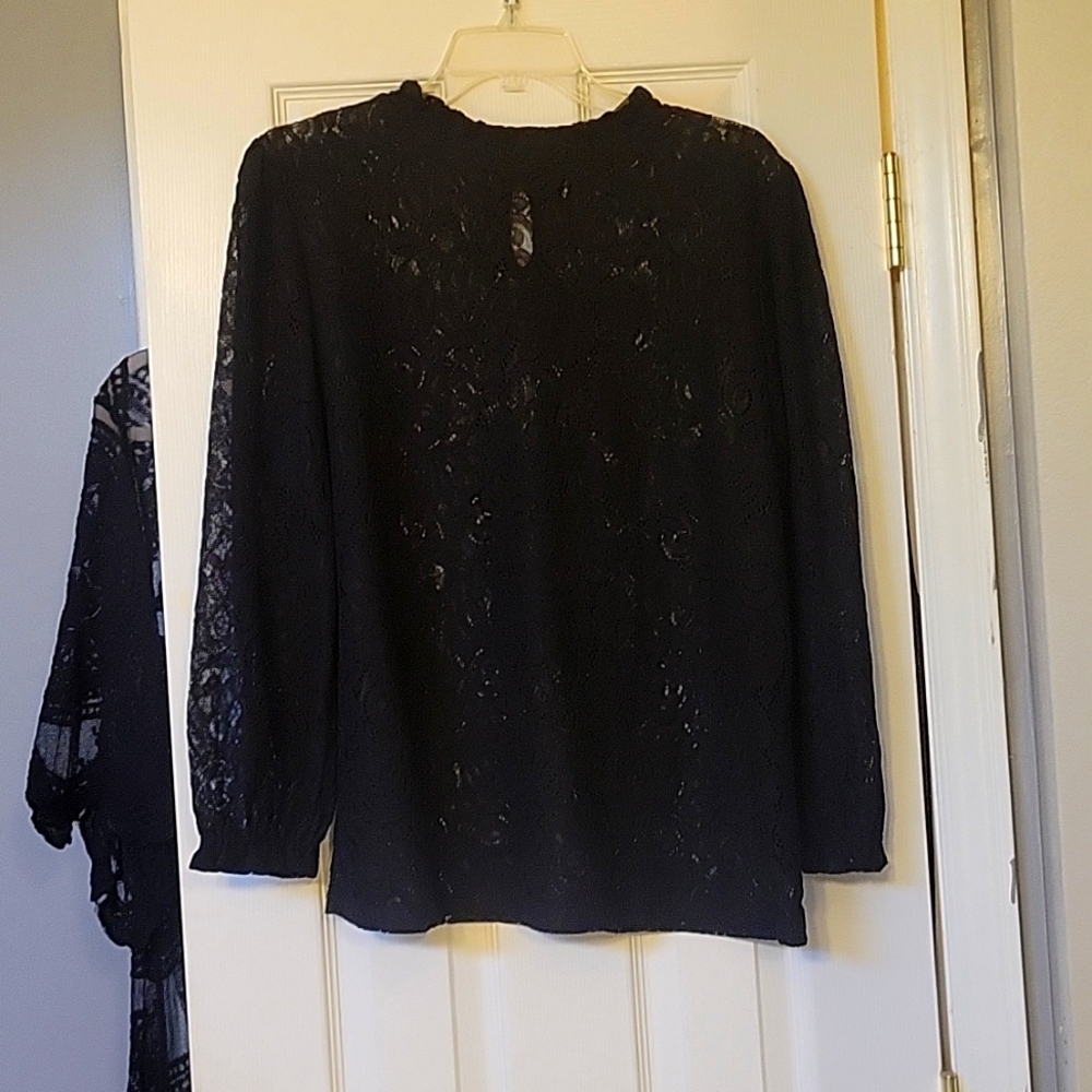 Black lace top size large